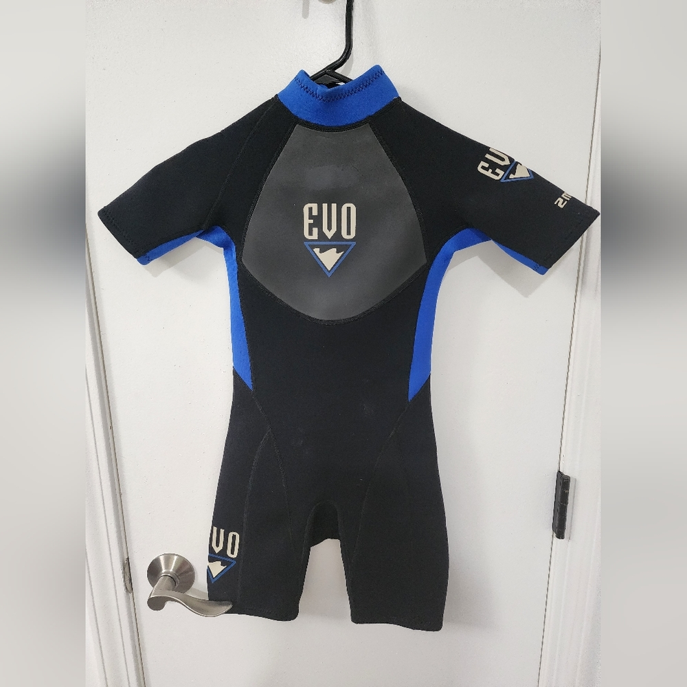 EVO Youth Shorty Wetsuit sz. SMALL